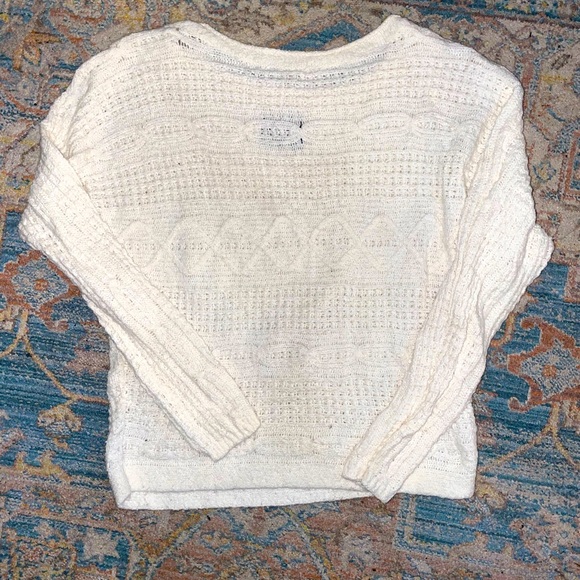 Abercrombie & Fitch Lightweight Knit Sweater - Picture 1 of 3